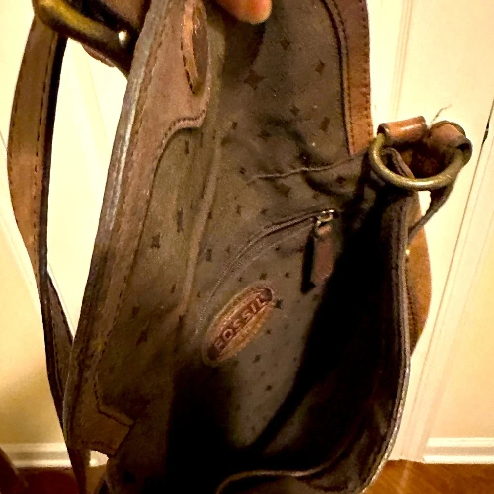 CLOSE OUT SALE FOSSIL🗝️ (VRI) Vintage Re-Issue Crossbody Key Fob - Picture 10 of 15